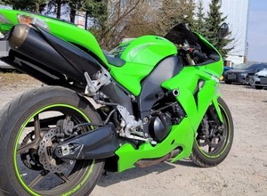 Motocyklista potrącił policjanta i uciekł. Już został zatrzymany