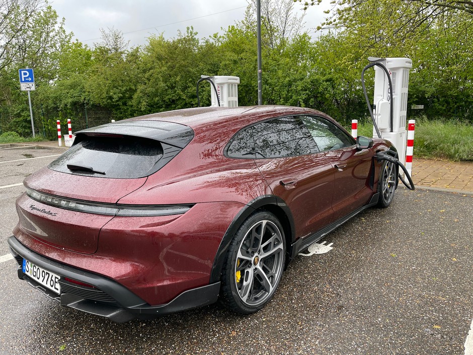 Porsche Taycan Cross Turismo