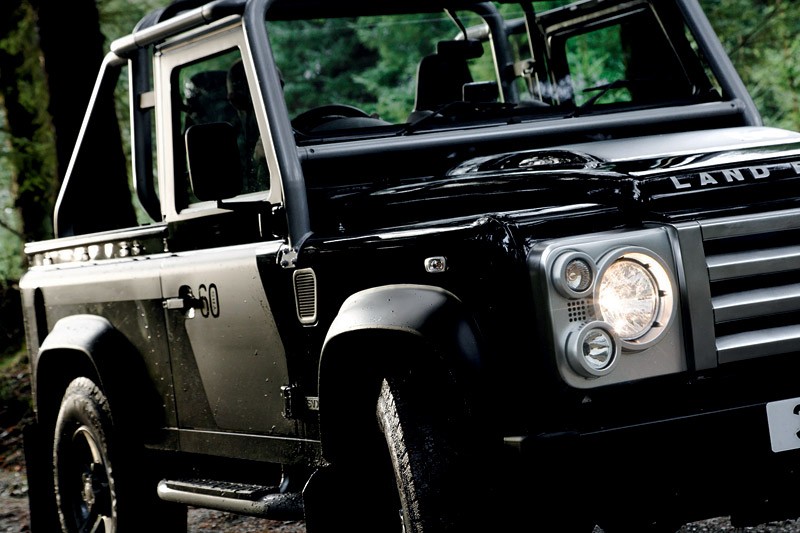 Land Rover Defender SVX: zalotny sześćdziesięciolatek