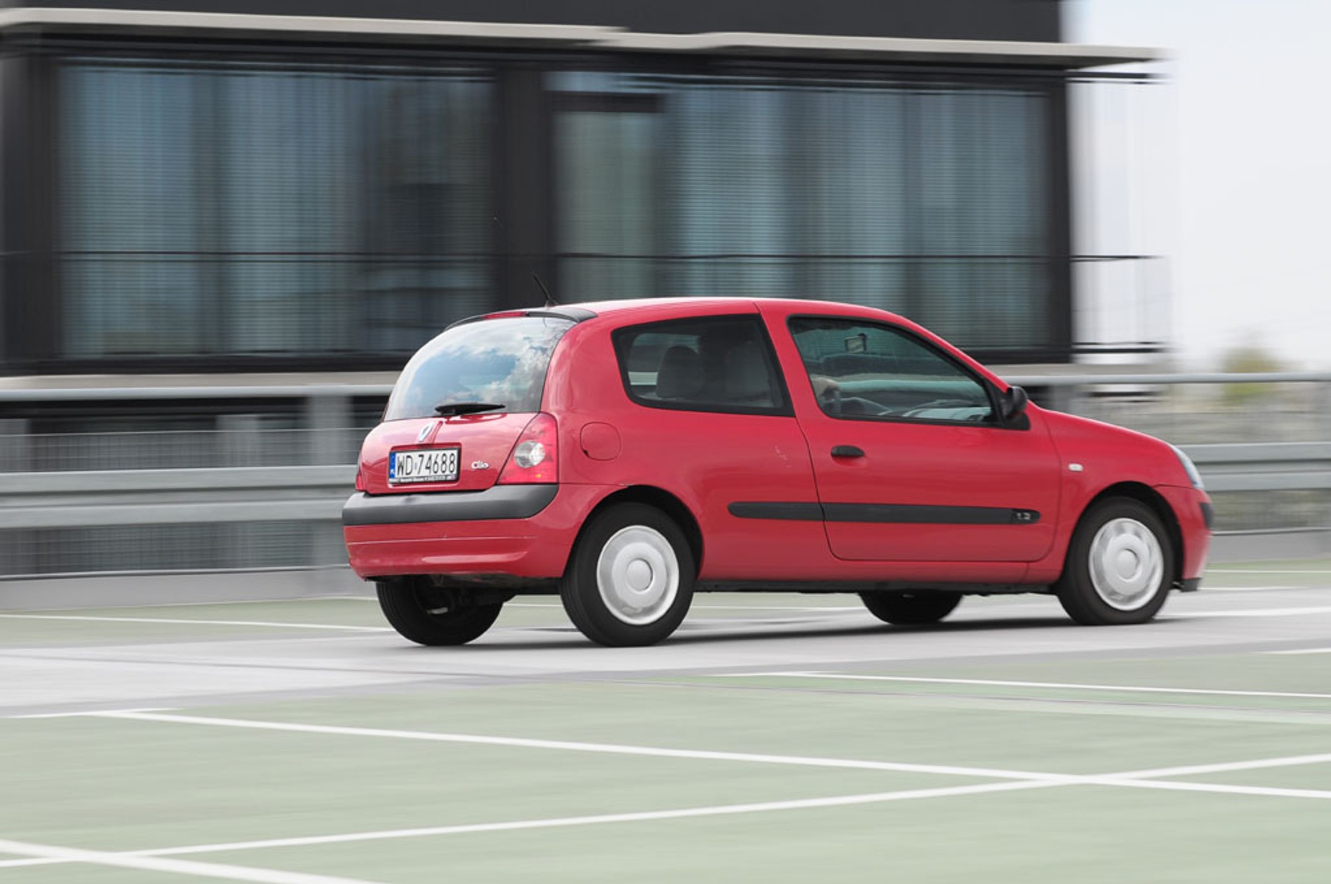 Renault Clio II 1.2: złoty środek między ceną a trwałością