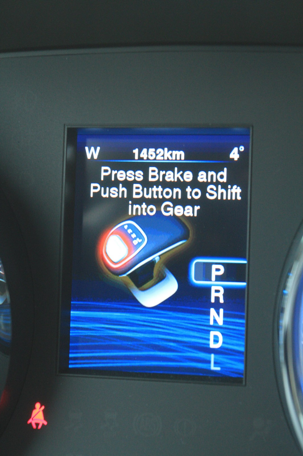 Test Lancii Thema: męski typ, damskie logo