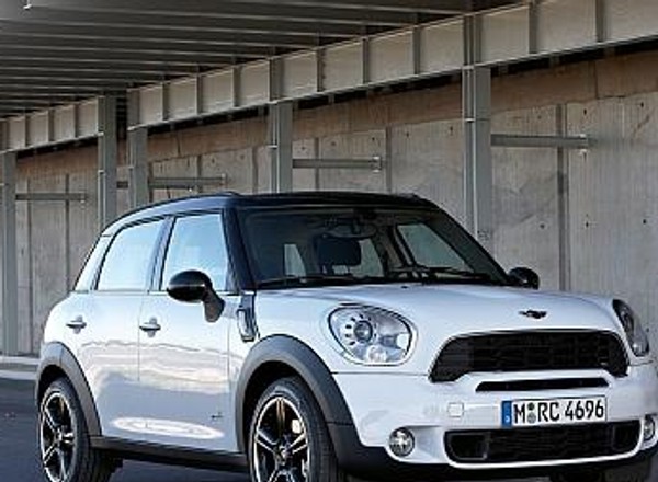 Mini Countryman - Napakowany klasyk