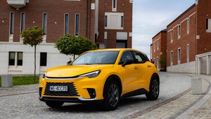 Lexus LBX łowca spojrzeń - premium nie tylko z wyglądu