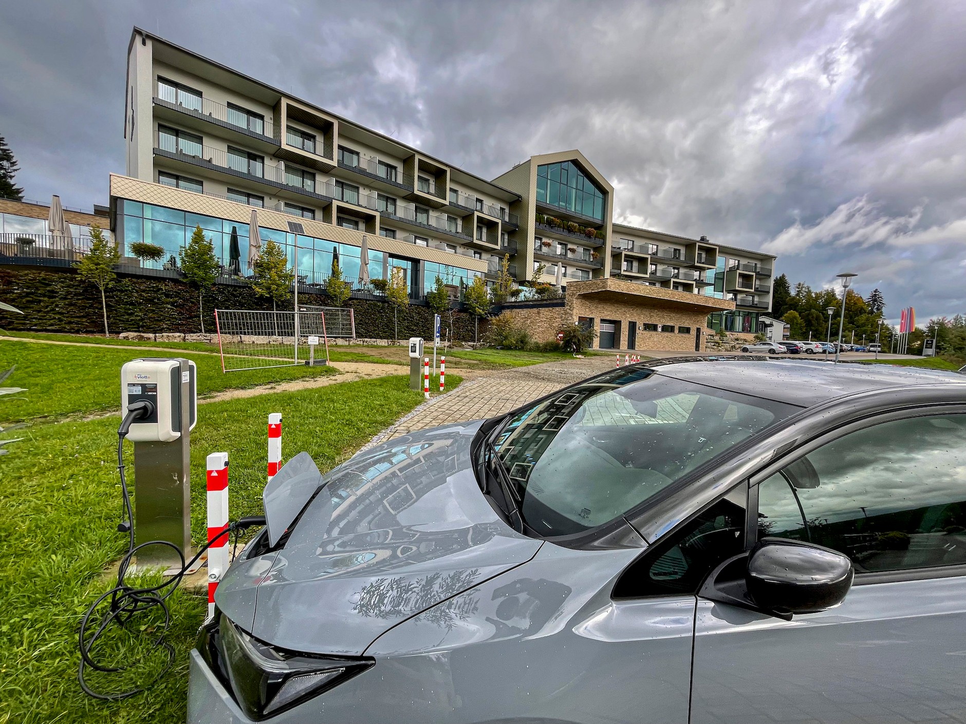 Najczęściej spotykamy złącza AC o mocy do 22 kW, rzadziej – mocniejsze DC