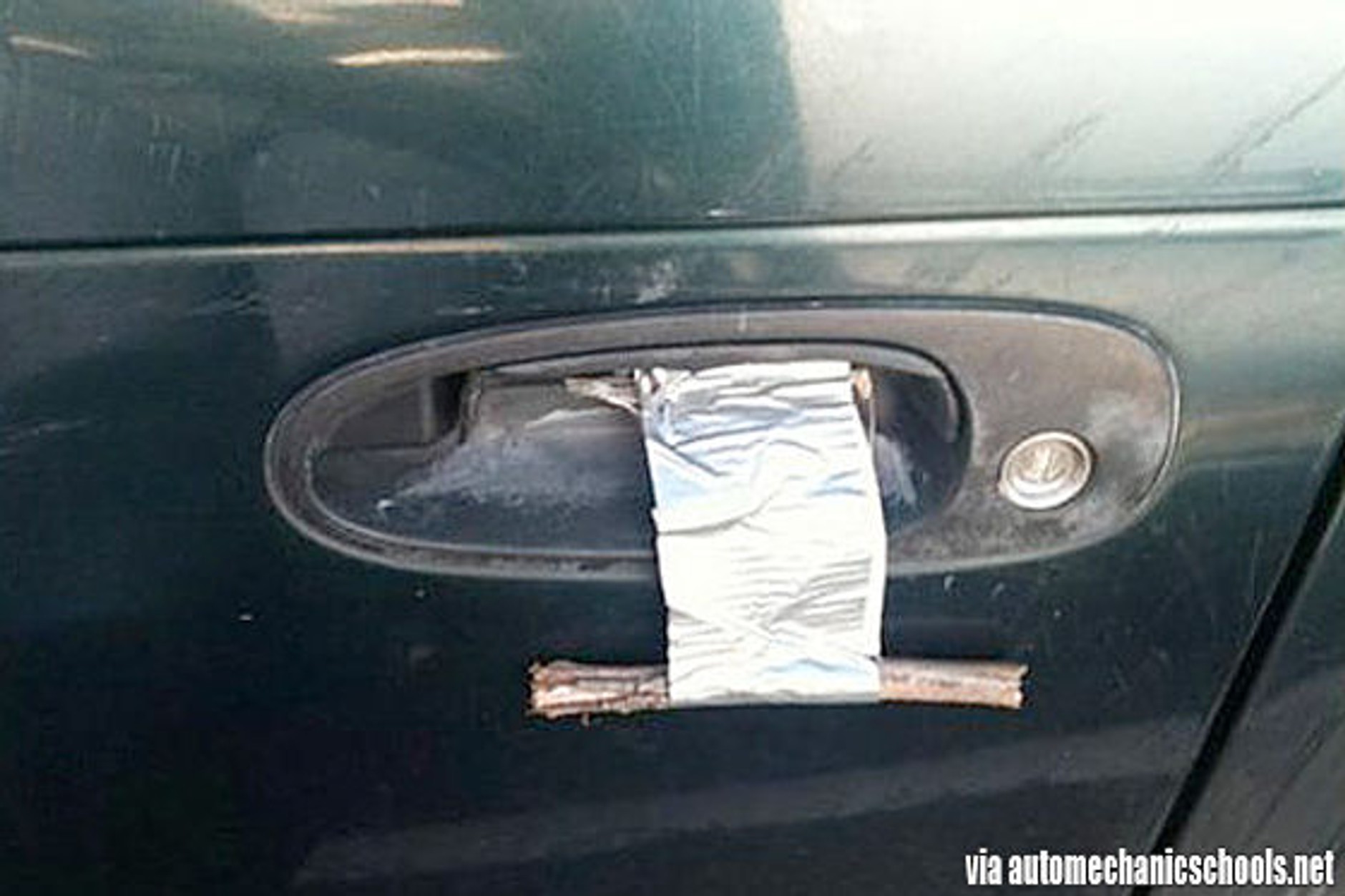 Jak nie naprawiać samochodu: 25 przykładów