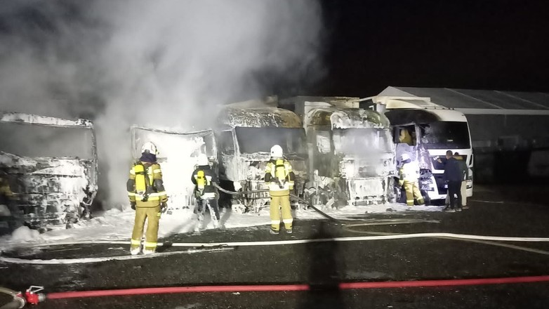 Pożar floty ciężarówek pod Lublińcem