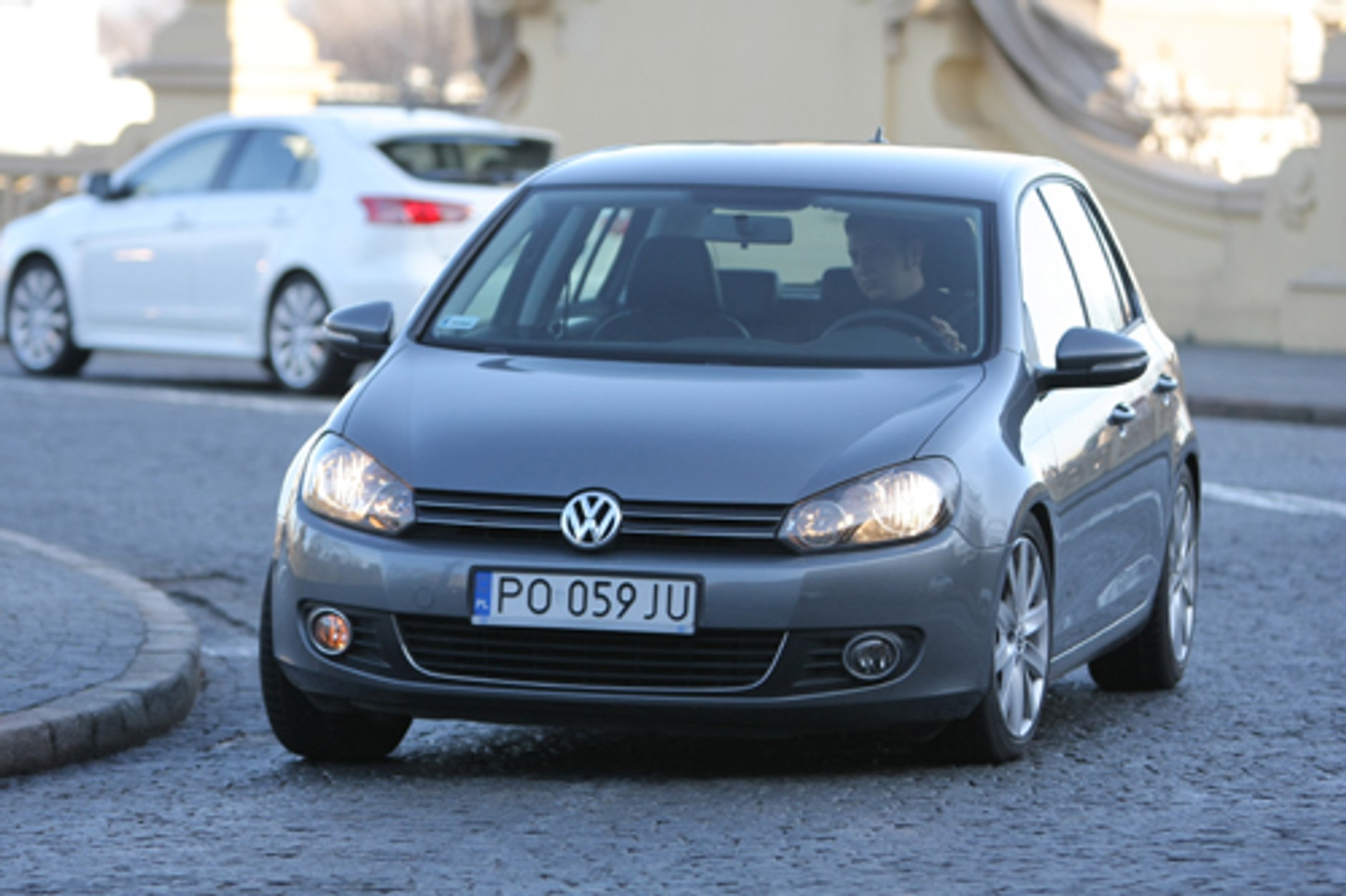 Volkswagen Golf 1.4 TSi kontra Citroen C4 1.6 THP i Mitsubishi Lancer Sportback 1.8 - Benzynowa rewolucja