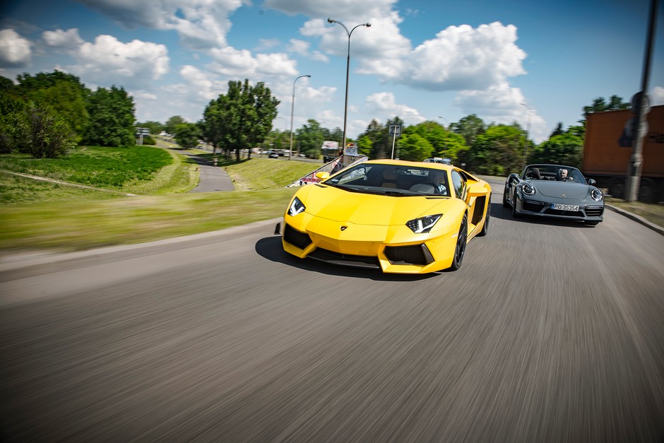 Lamborghini Aventador Coupe vs. Porsche 911 Tubo Cabrio