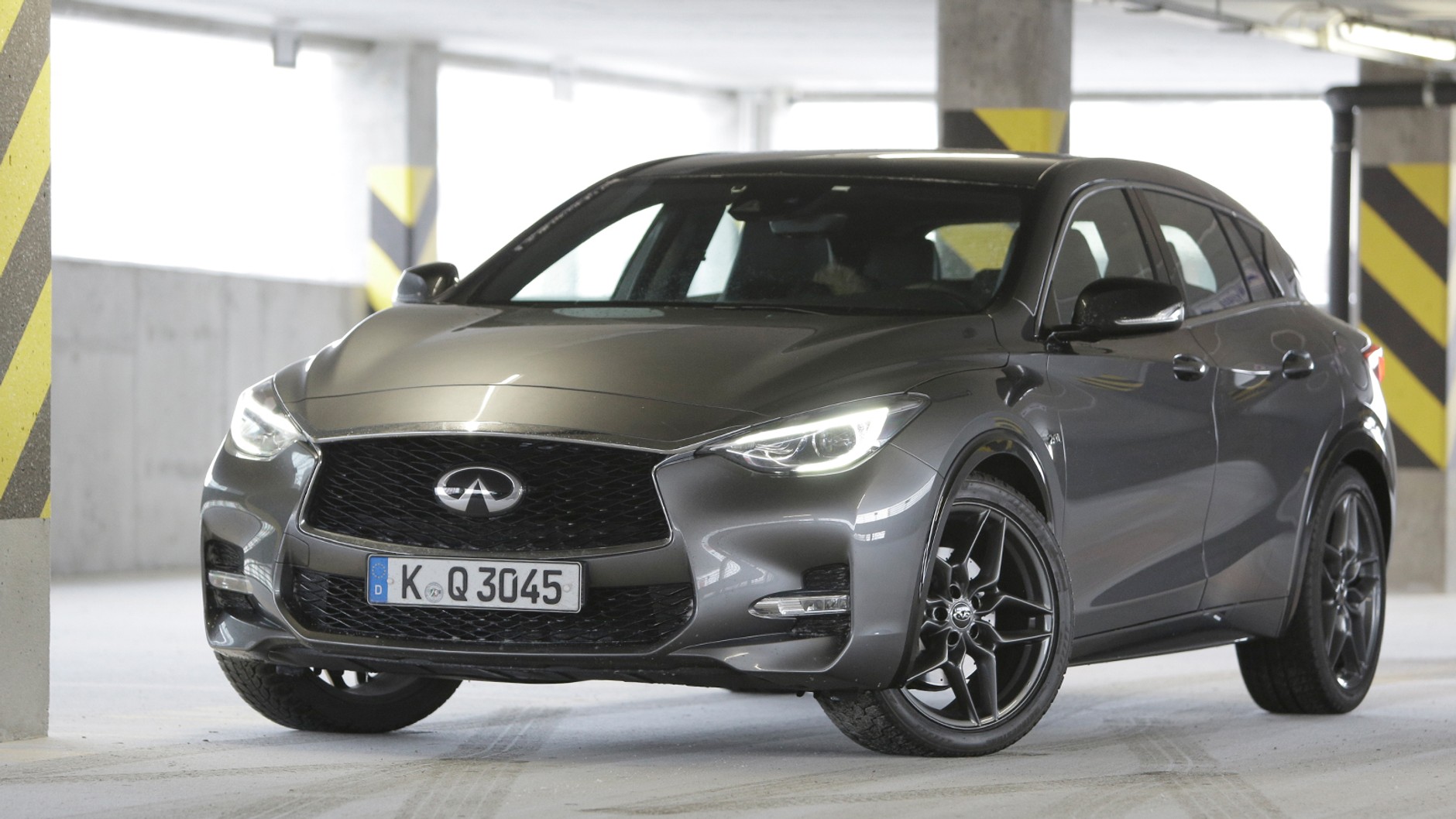 Infiniti – 1 akcja