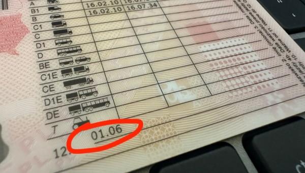 Prawo jazdy z kodem 01.06