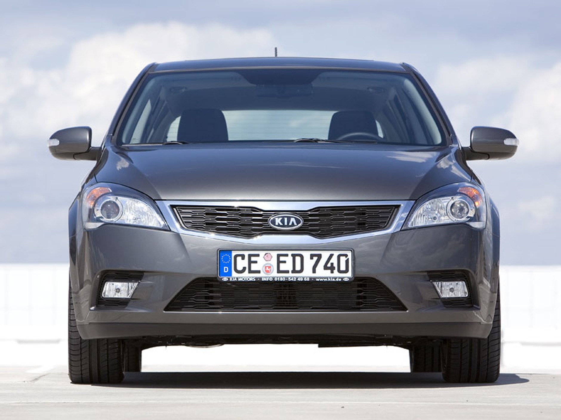 Kia Ceed FL 2009: oficjalne zdjęcia po modernizacji