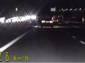 Policjanci z Piaseczna zatrzymali kierowcę BMW. Pędził 212 km na godz. po trasie S7 [WIDEO]