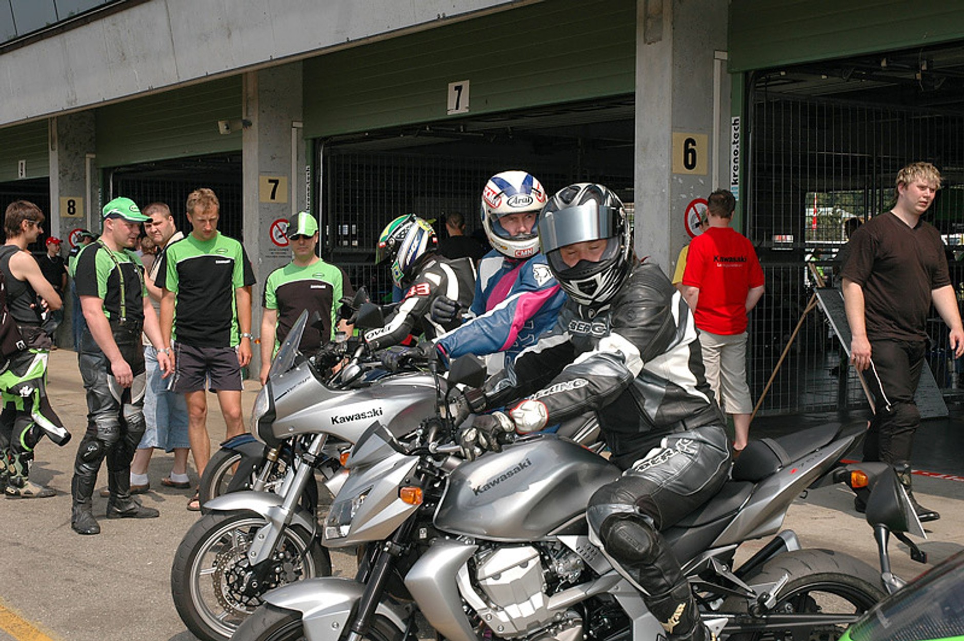 Dzień Kawasaki: tragiczny koniec małej ZX-6R Ninja (+ duża fotogaleria)