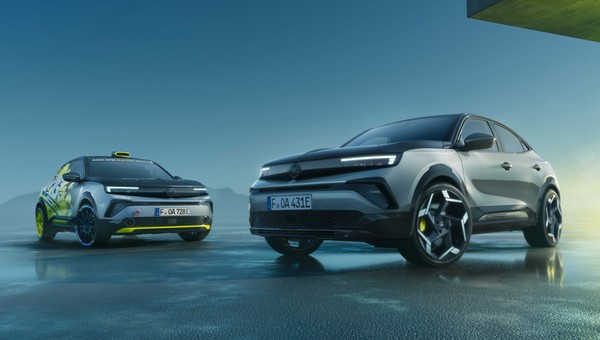 Opel dotrzymał słowa o sportowej Mokce GSE. Mamy zdjęcia i pierwsze informacje