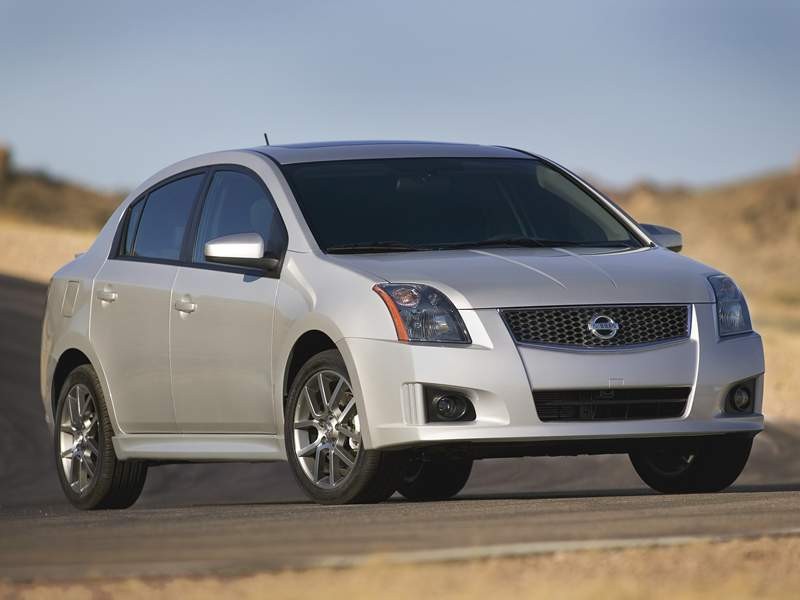 Nissan Sentra SE-R – kompaktowy i drapieżny