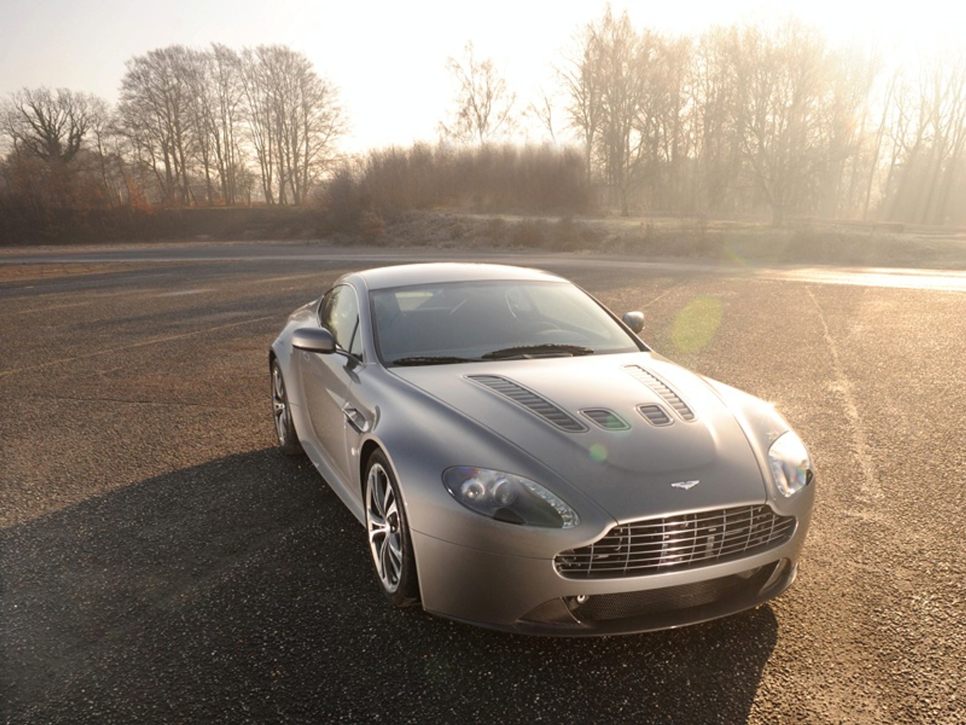 Genewa 2009: Aston Martin V12 Vantage – większy silnik dla małego Astona