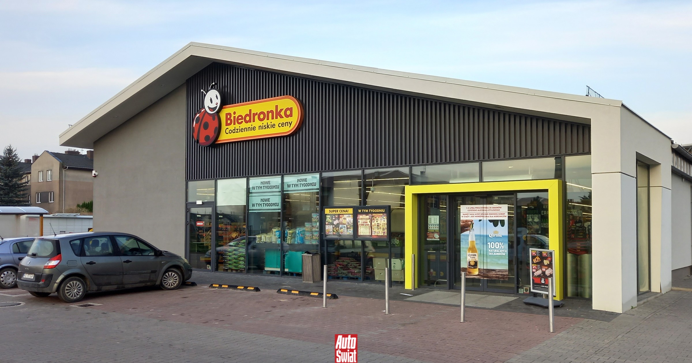 Na parkingach pod Biedronką testują nowy system. Kierowcy już się nie prześlizgną