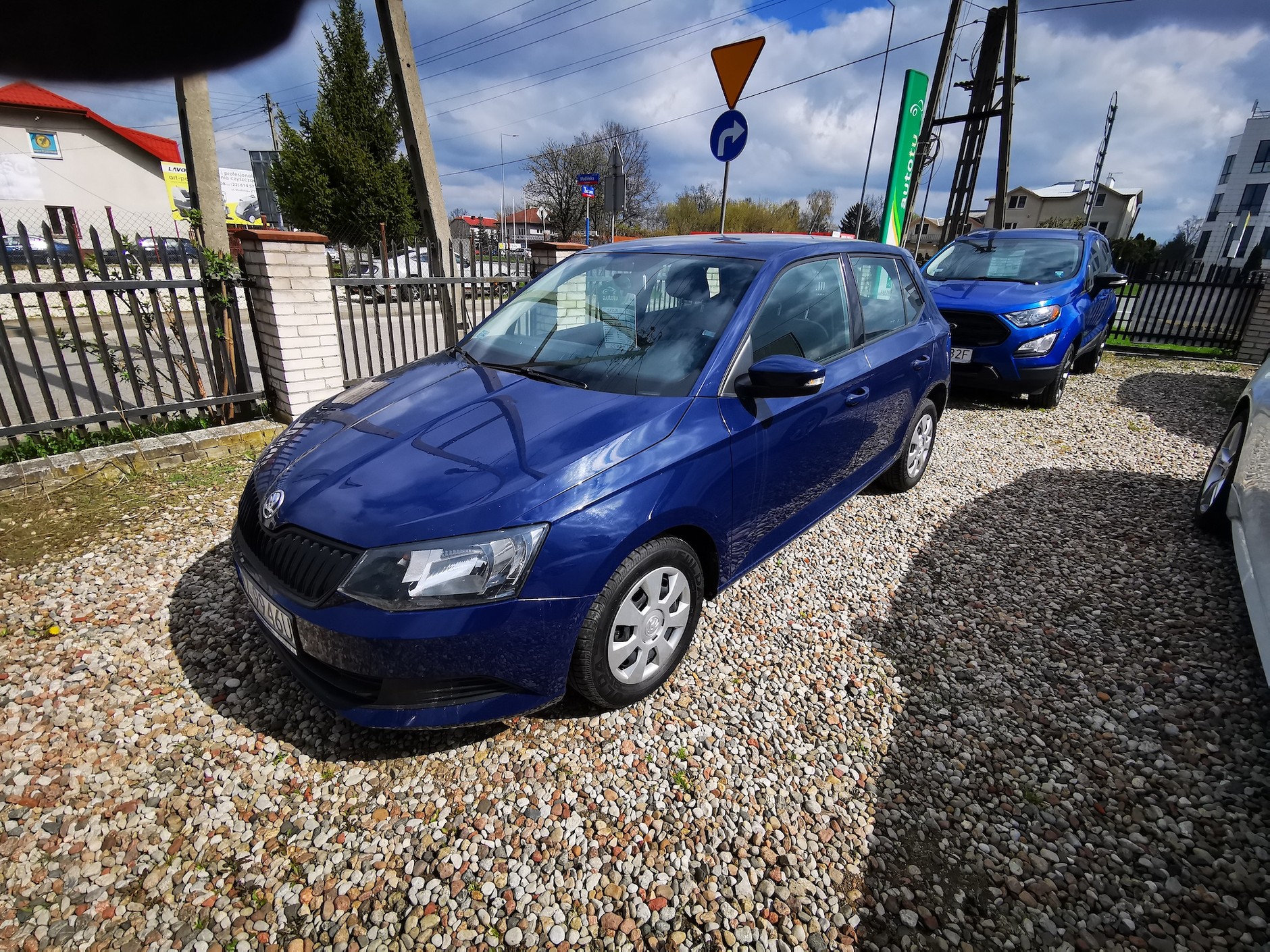 Polacy kochają Skody! Na pewno ktoś się skusi na tę Fabię 1.0/60 KM z 2017 roku za 29 900 zł. Przebieg, jak na takie auto, spory: 136 tys. km