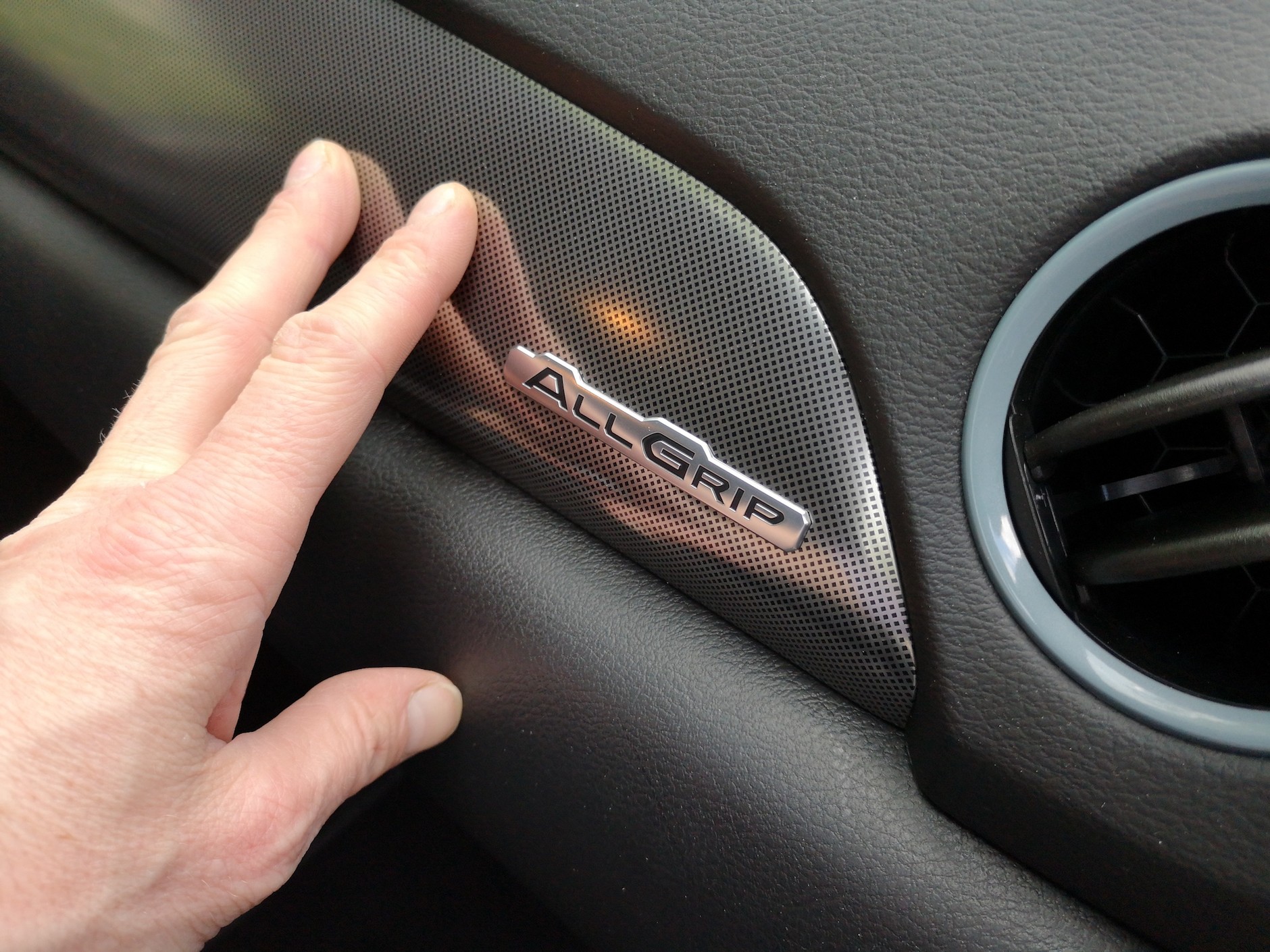 Suzuki Vitara 1.4 4x4 Elegance: plastik-fantastic!