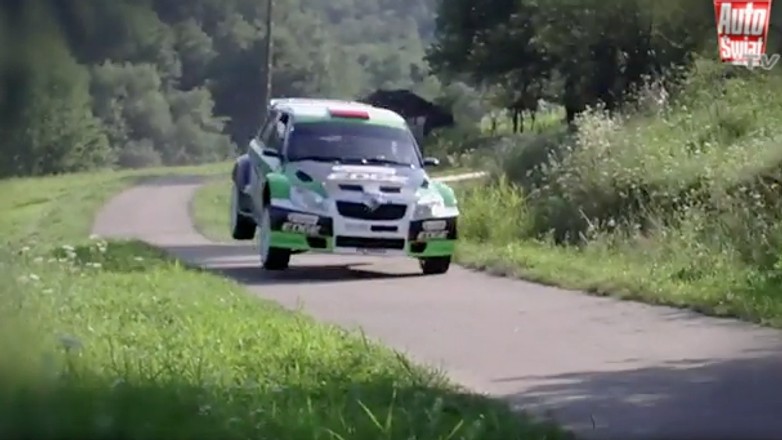 Leszek Kuzaj za kierownicą Skody Fabii S2000