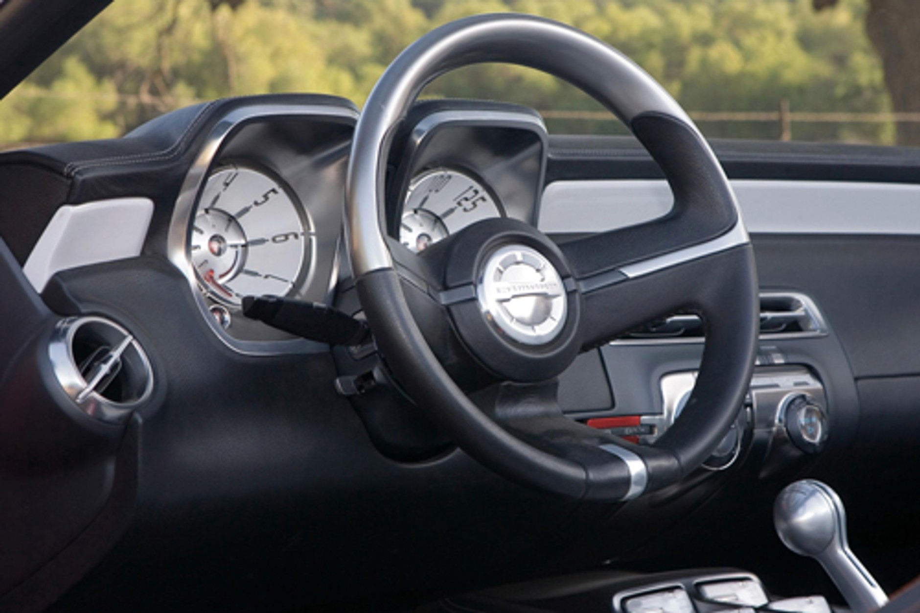 Chevrolet Camaro Cabrio - Otwarty na stare idee