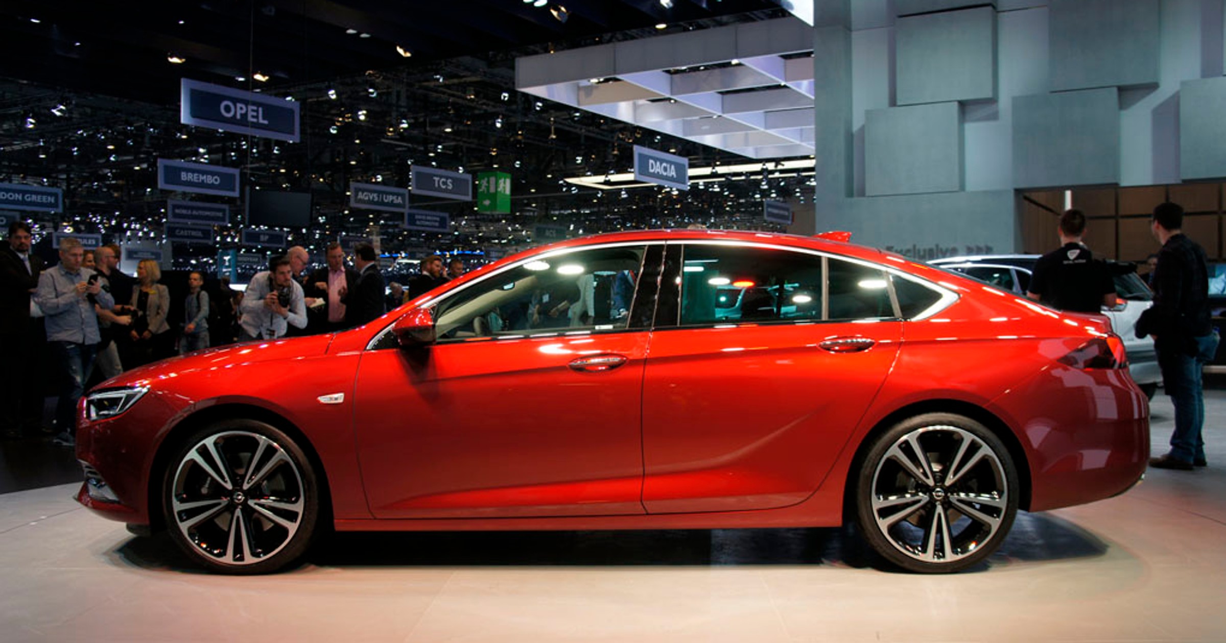 Opel Insignia Grand Sport, czyli gwiazda tegorocznej Genewy
