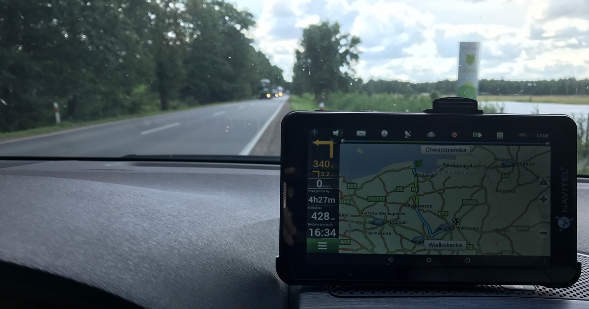 Navitel T700 3G
