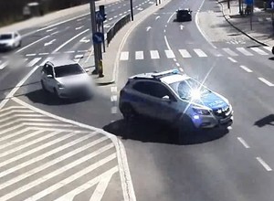 Zdesperowany taksówkarz poprosił o pomoc policję [Nagranie]
