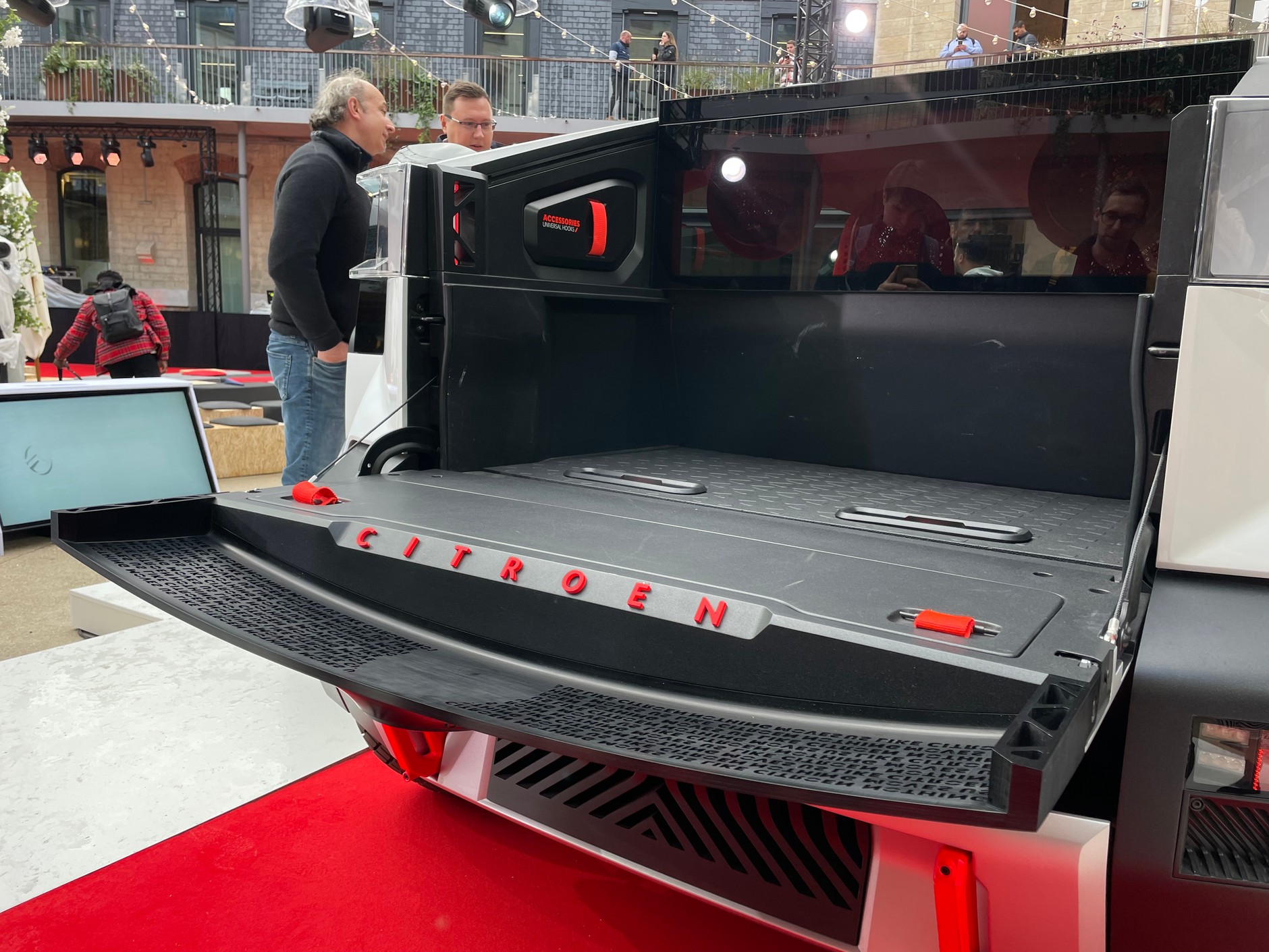 Koncepcyjny Citroen Oli [All-ë]