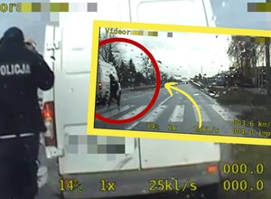 Nie spodziewał się, że obok stoi radiowóz. Policjanci złapali go na gorącym uczynku