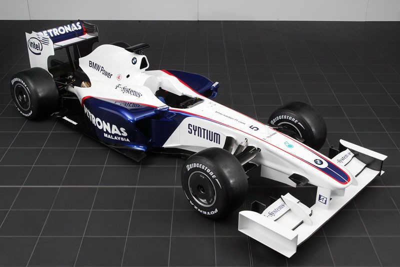 Formuła 1: Robert Kubica sprawdził nowy bolid BMW Sauber - F1.09 (fotogaleria)