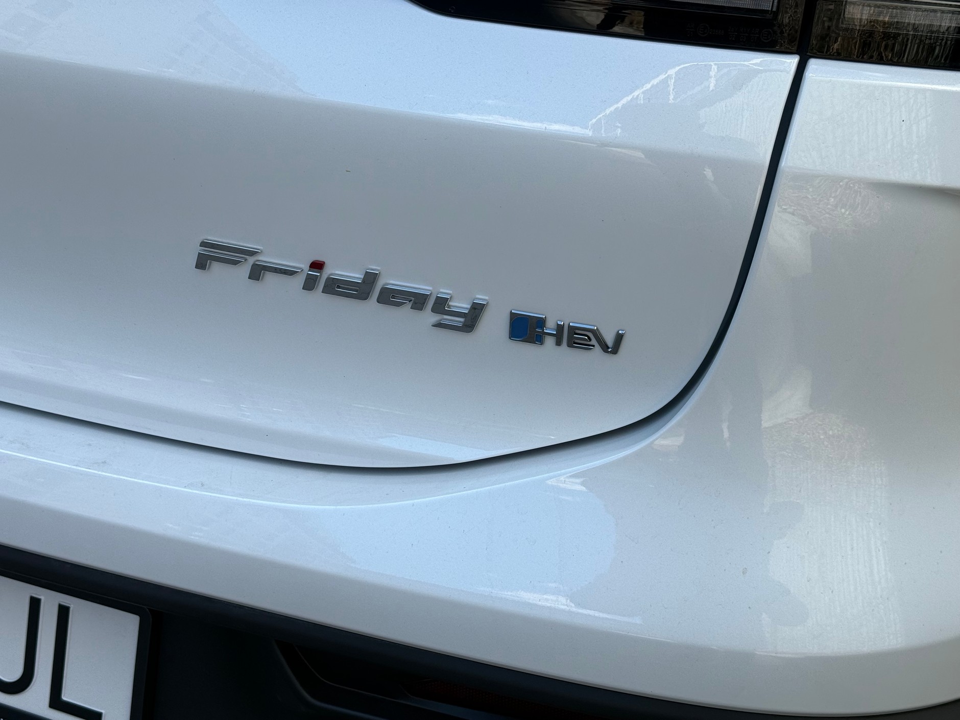 Forthing T-Five HEV, czyli Friday