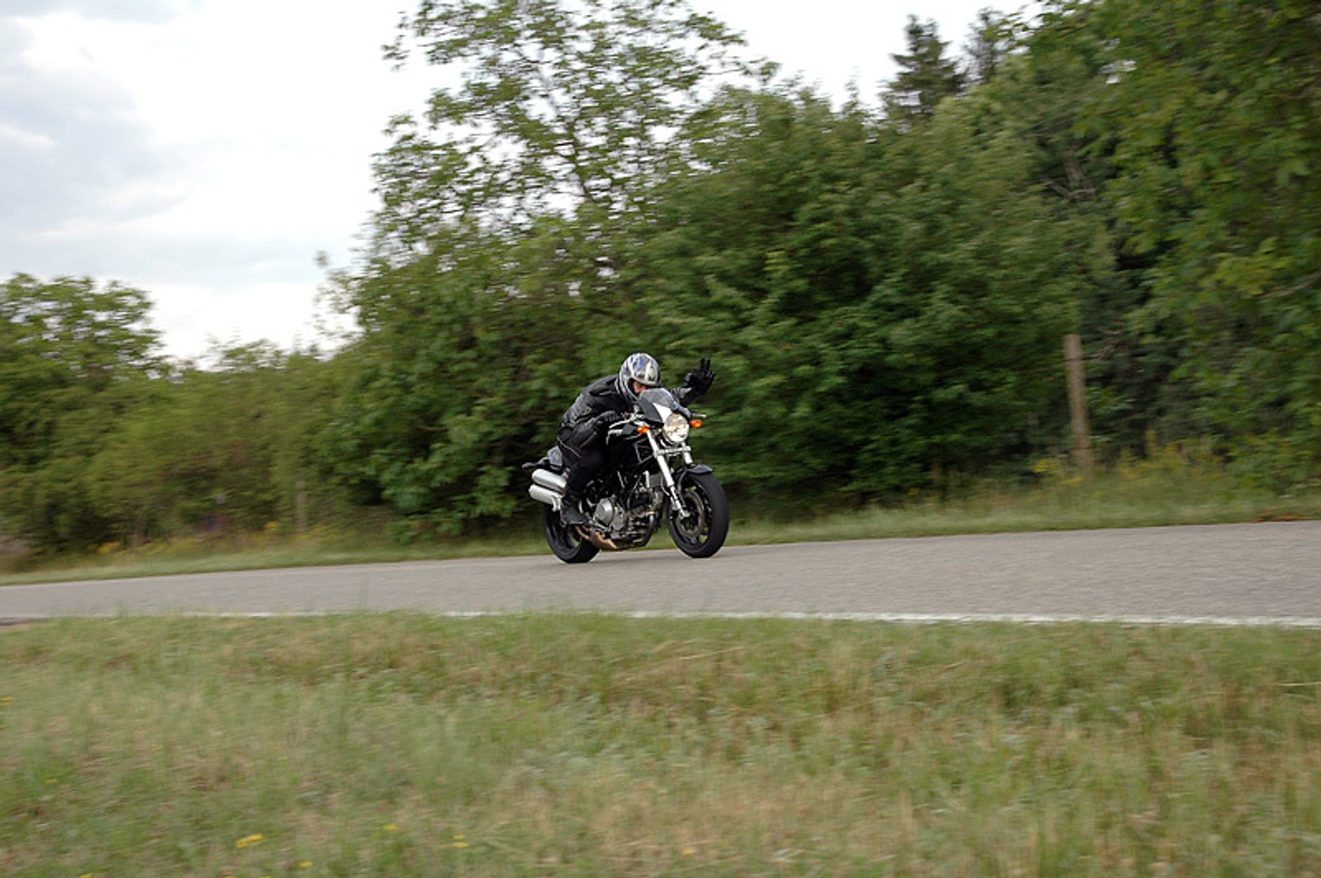 Ducati Monster S2R 1000: stary znajomy (test)