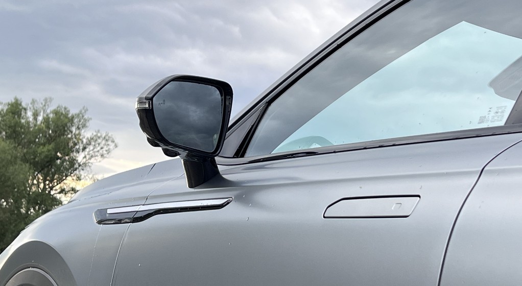 Omoda 9 Super Hybrid