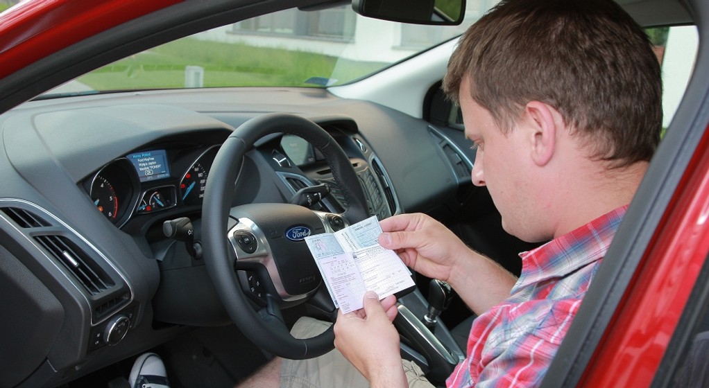 Polacy słabo znają konsekwencje jazdy bez OC