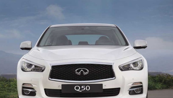 Jak jeździ Infiniti Q50? 