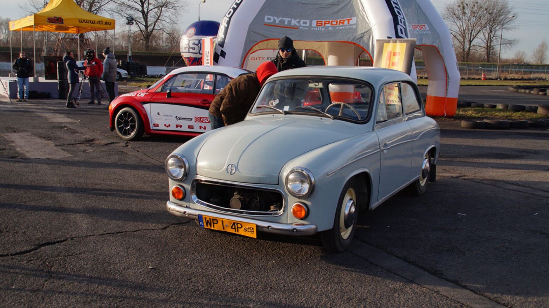 Syrena Meluzyna R zadebiutuje na Karowej | Galeria | Wideo |