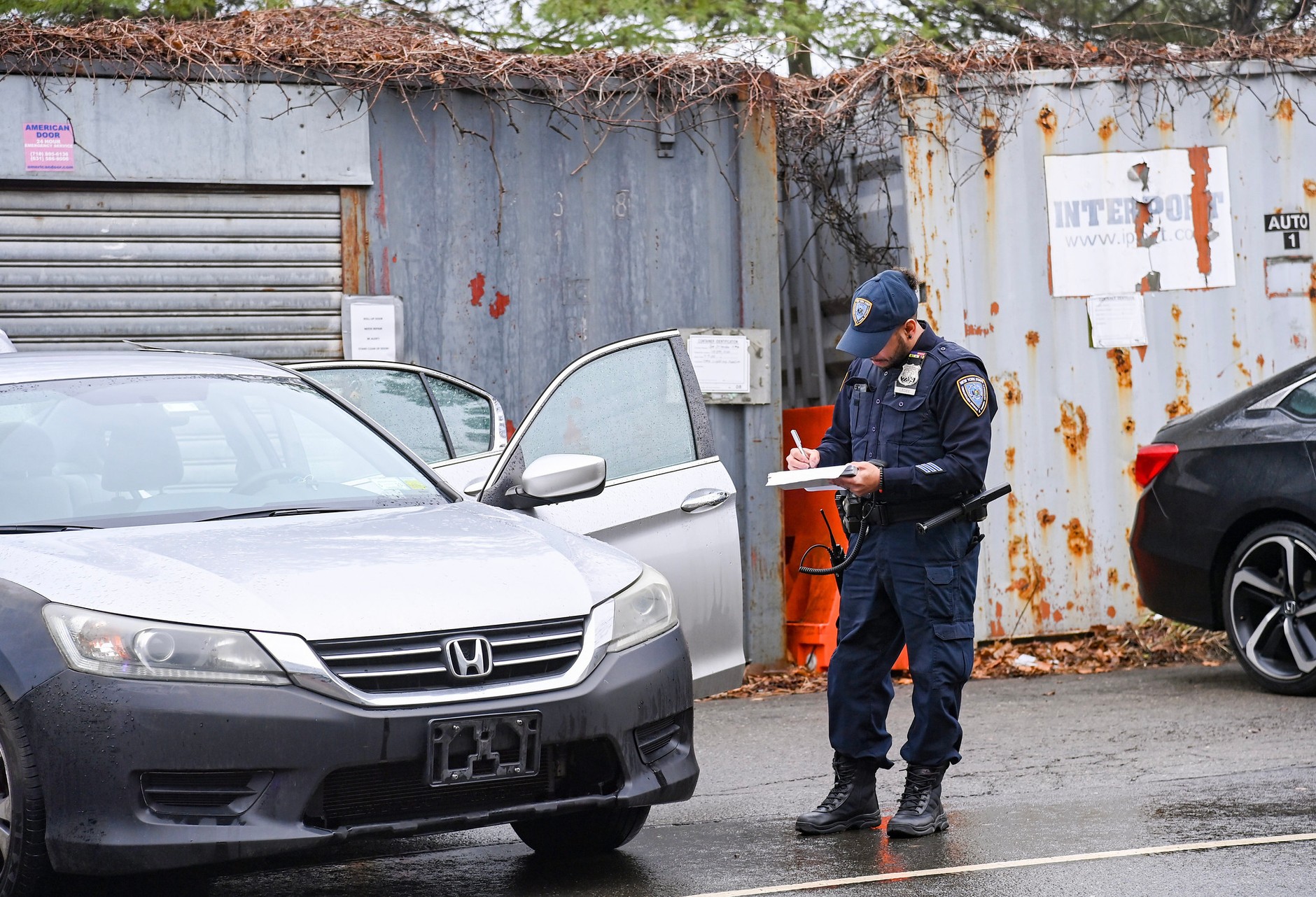 Funkcjonariusze MTA (Metropolitan Transportation Authority) z Nowego Jorku przeprowadzili akcję skierowaną przeciwko kierowcom, którzy ignorują konieczność wnoszenia opłat drogowych