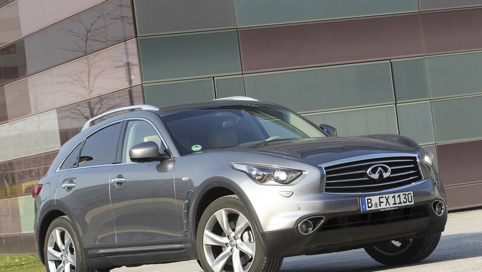 Infiniti FX 30d: zastrzyk świeżości