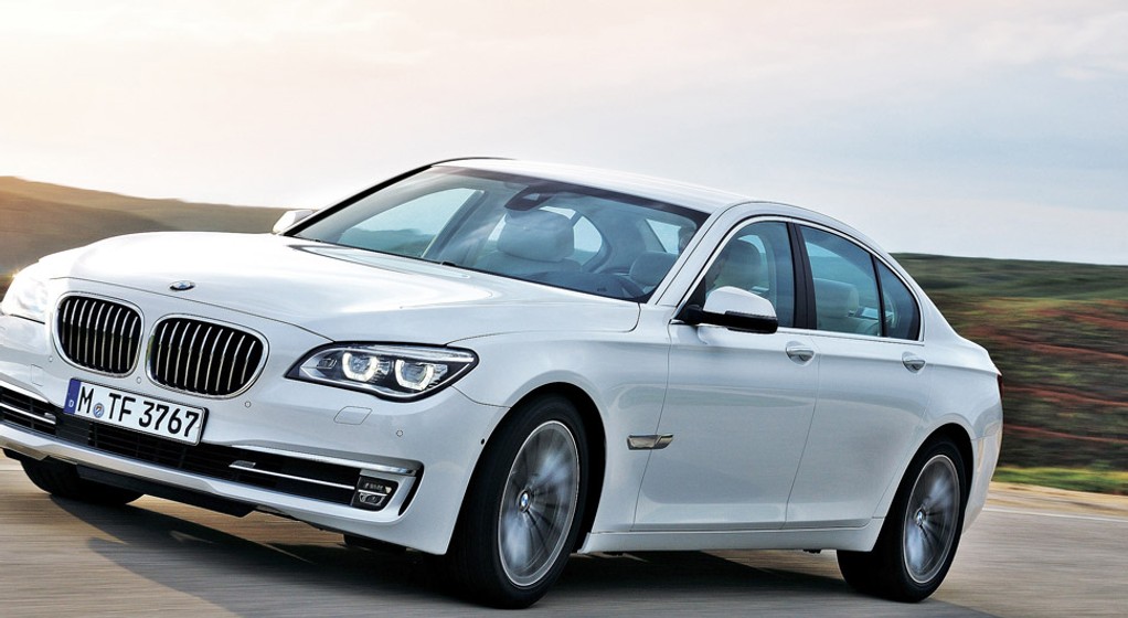 BMW 750i: mobilny salon prezesa