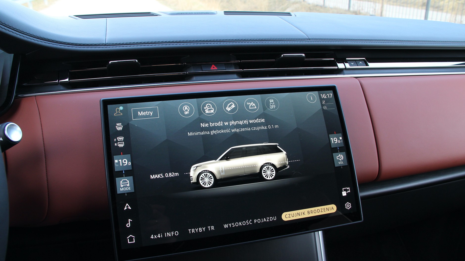 Range Rover 4.4 V8 SV LWB