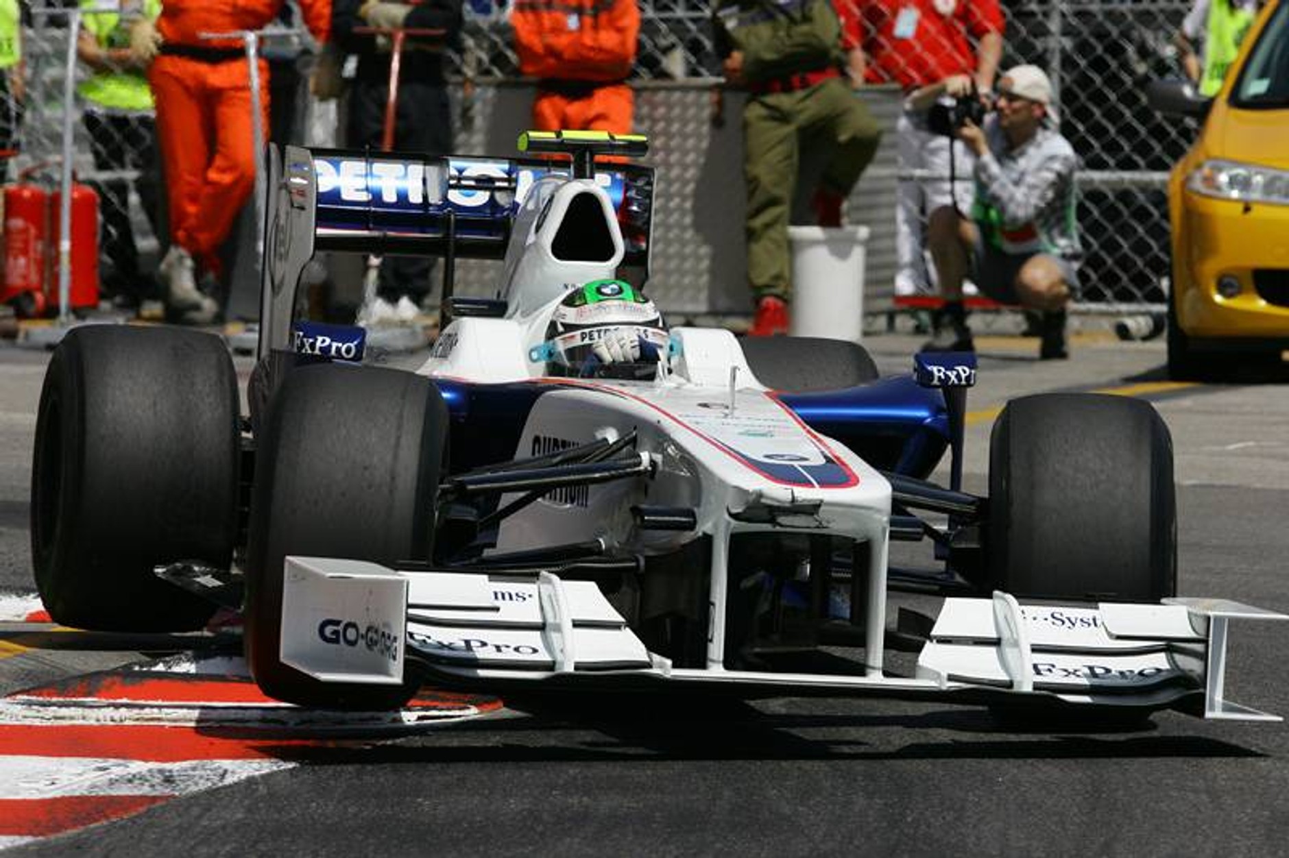 Grand Prix Monaco 2009: Button królem, Kubica w garażu (fotogaleria)