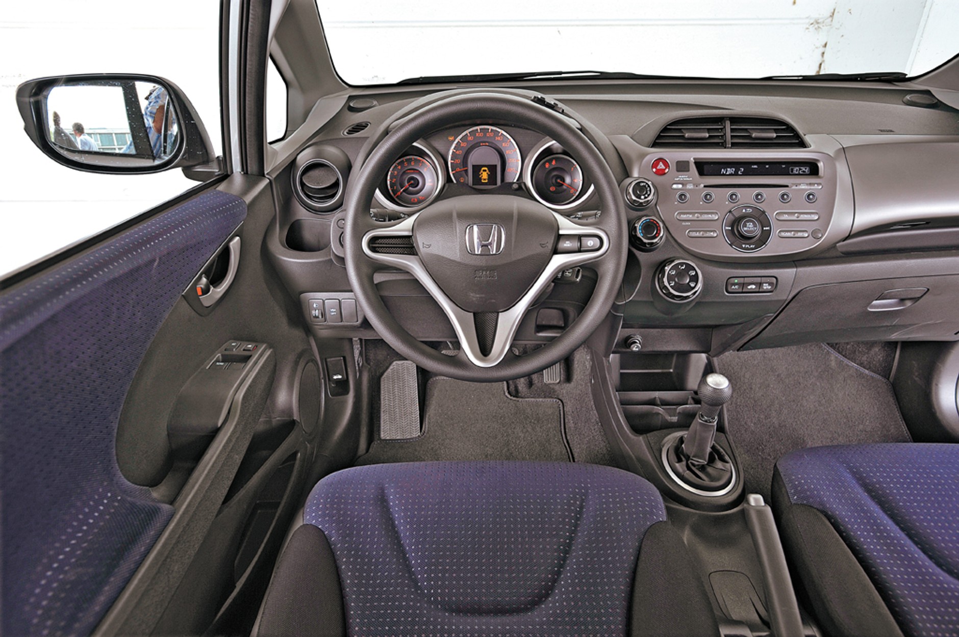 Nowy Volkswagen Polo kontra benzynowa konkurencja - Czy okaże się lepsze od Fiesty, Jazza, i20, Corsy i Clio?