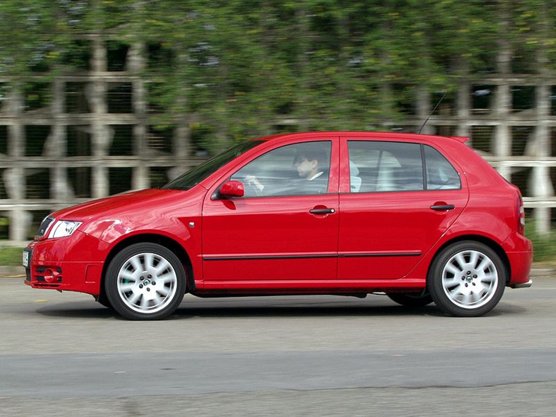 Co kradną w Niemczech? Liderem jest VW Caravelle, Škoda Fabia RS w TOP5