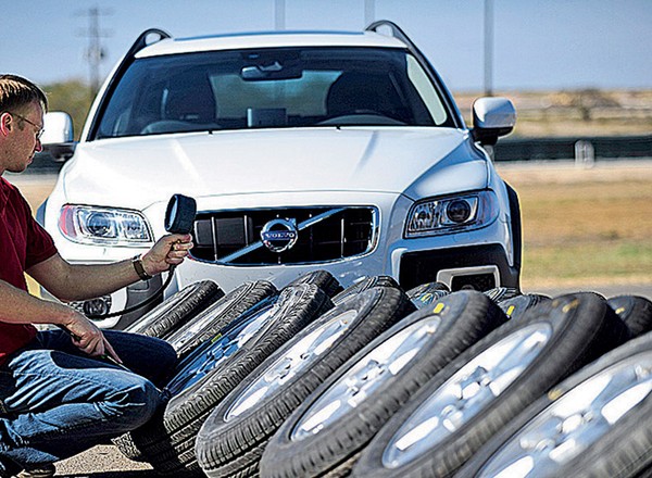 Test opon letnich 215/65 R 16: przejechać bezpiecznie przez lato
