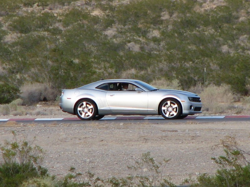 Chevrolet Camaro SS: zdjęcia najostrzejszej wersji