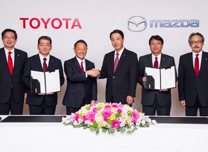 Toyota i Mazda zacieśniają współpracę