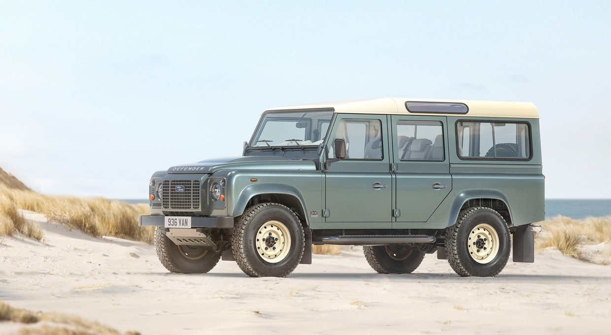Używany Land Rover Defender za ponad milion złotych. Możesz sobie wybrać kolor. Kupujesz?