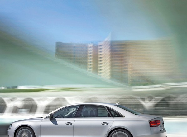 Audi A8 L 3.0 TFSI: Świat widziany z tylnej kanapy