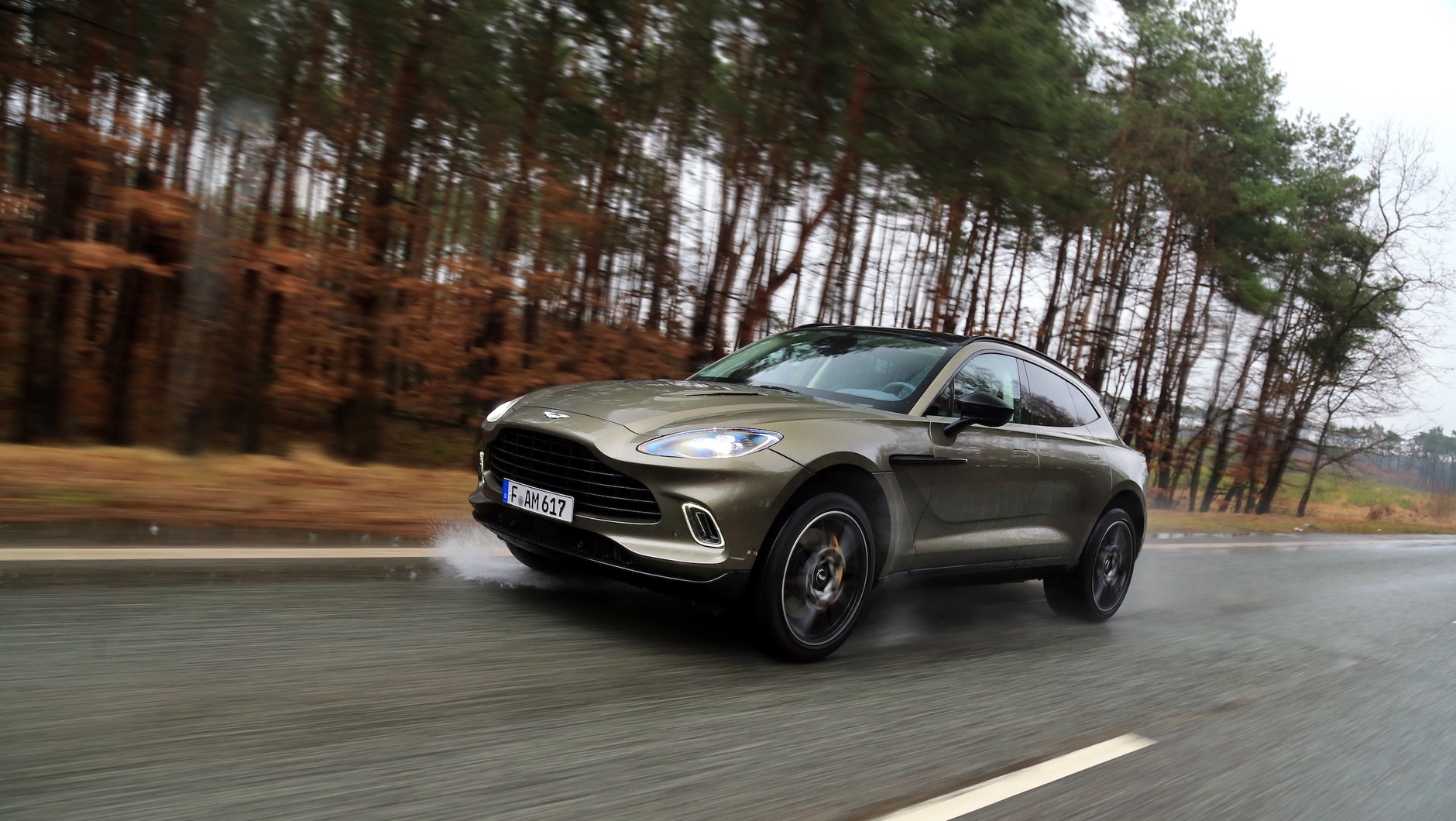 Aston Martin DBX